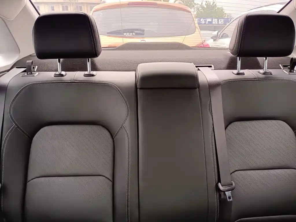 Geely Emgrand — миниатюра 13
