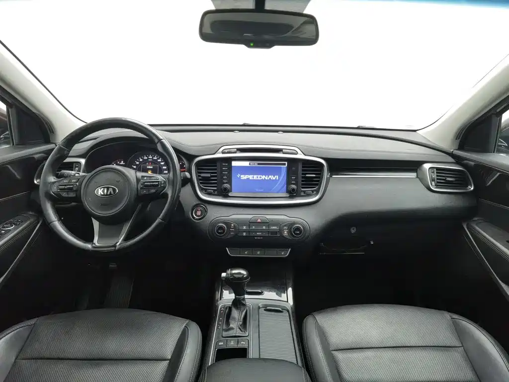 Kia Sorento — миниатюра 5