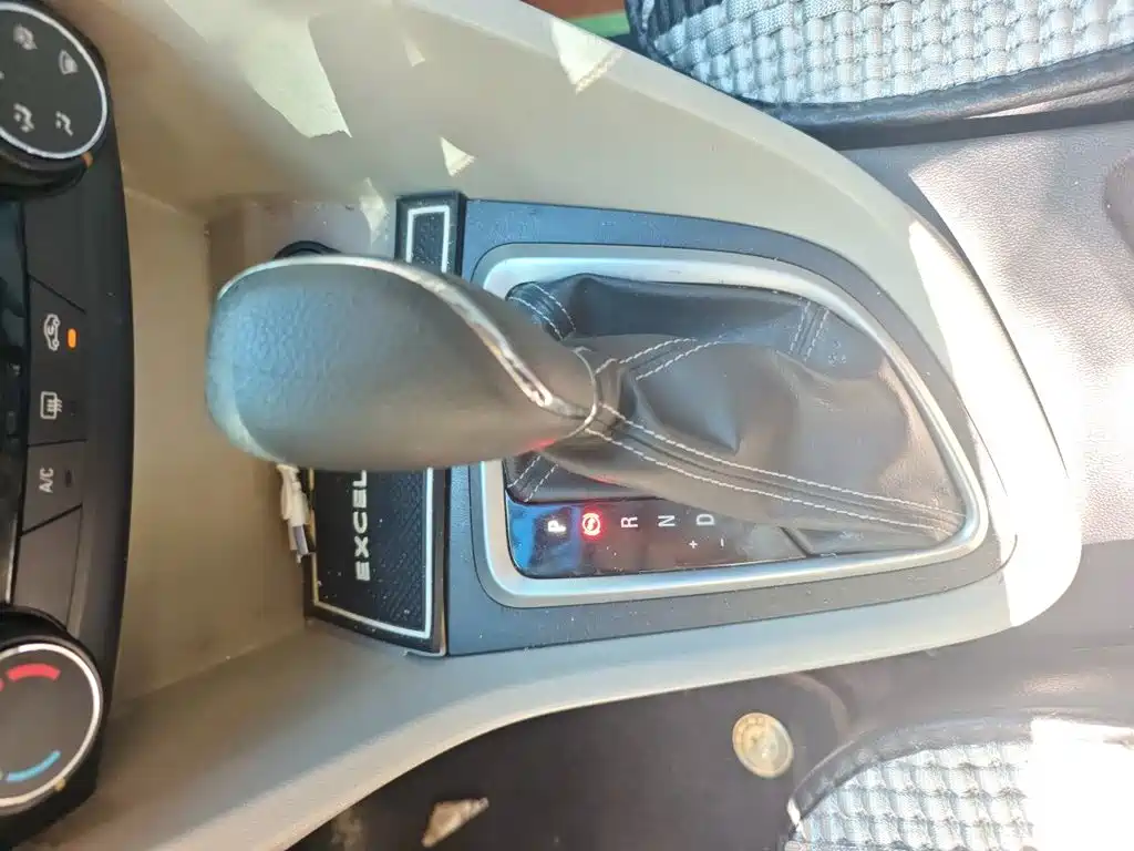 Buick Excelle — миниатюра 11