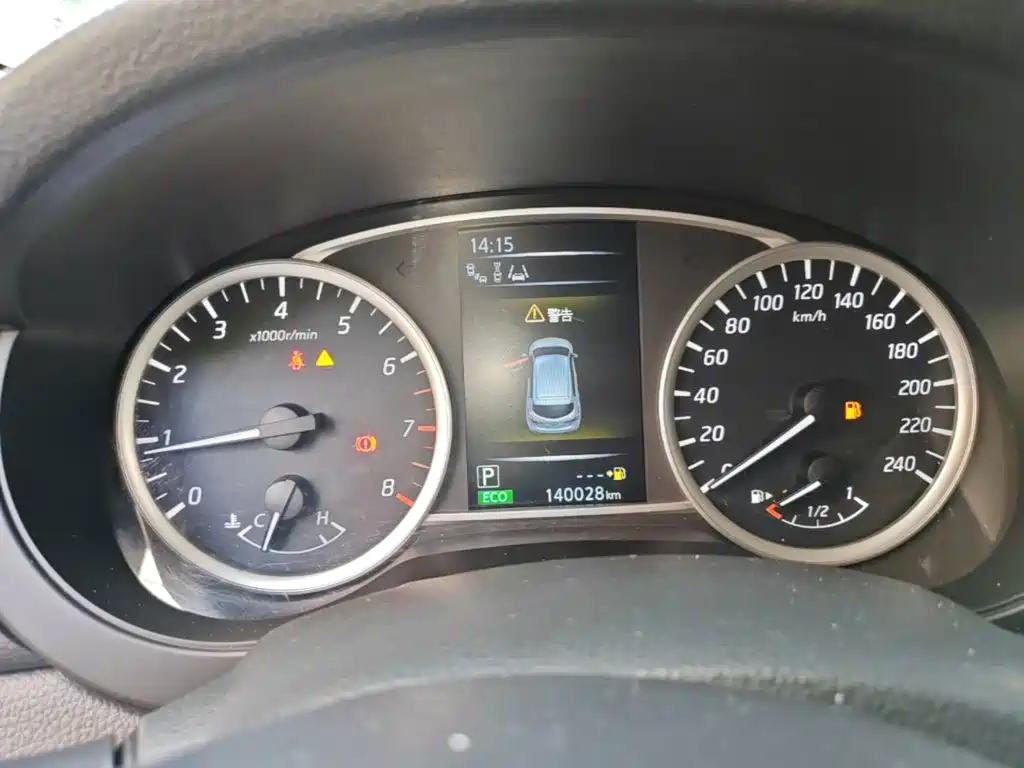 Nissan Tiida — миниатюра 12