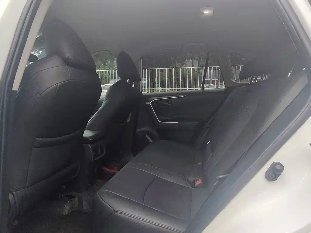 Toyota Wildlander — миниатюра 10