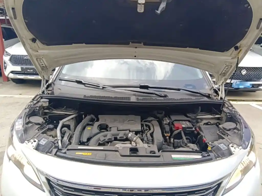 Peugeot 5008 — миниатюра 20