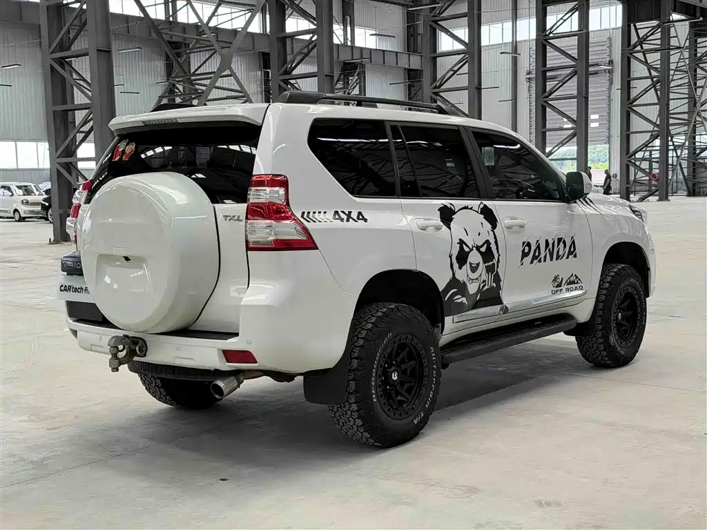 Toyota Land Cruiser Prado 2016 2.7L AT Standard