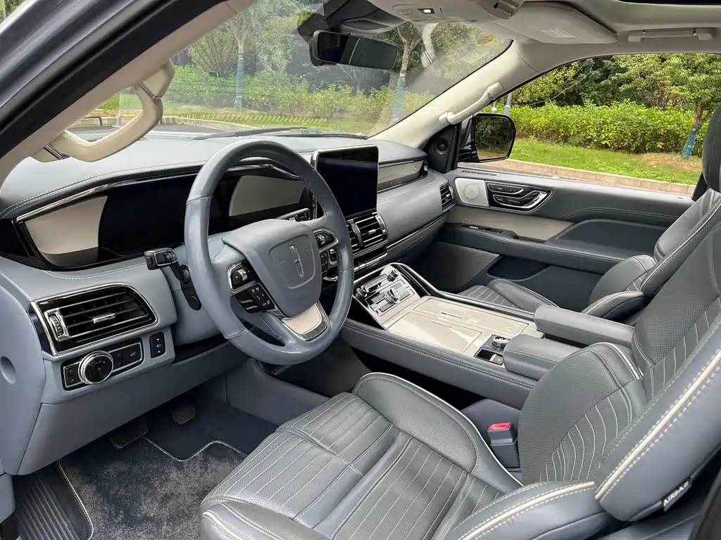 Lincoln Navigator — миниатюра 6