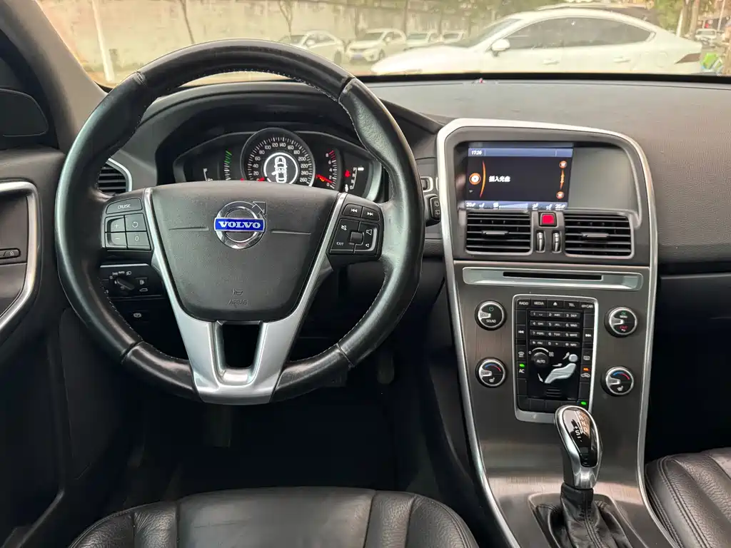 Volvo XC60 (Import) — миниатюра 8