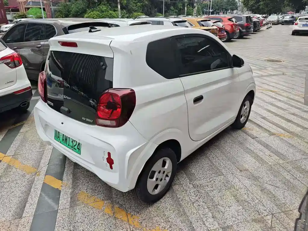 Roewe Clever — миниатюра 8