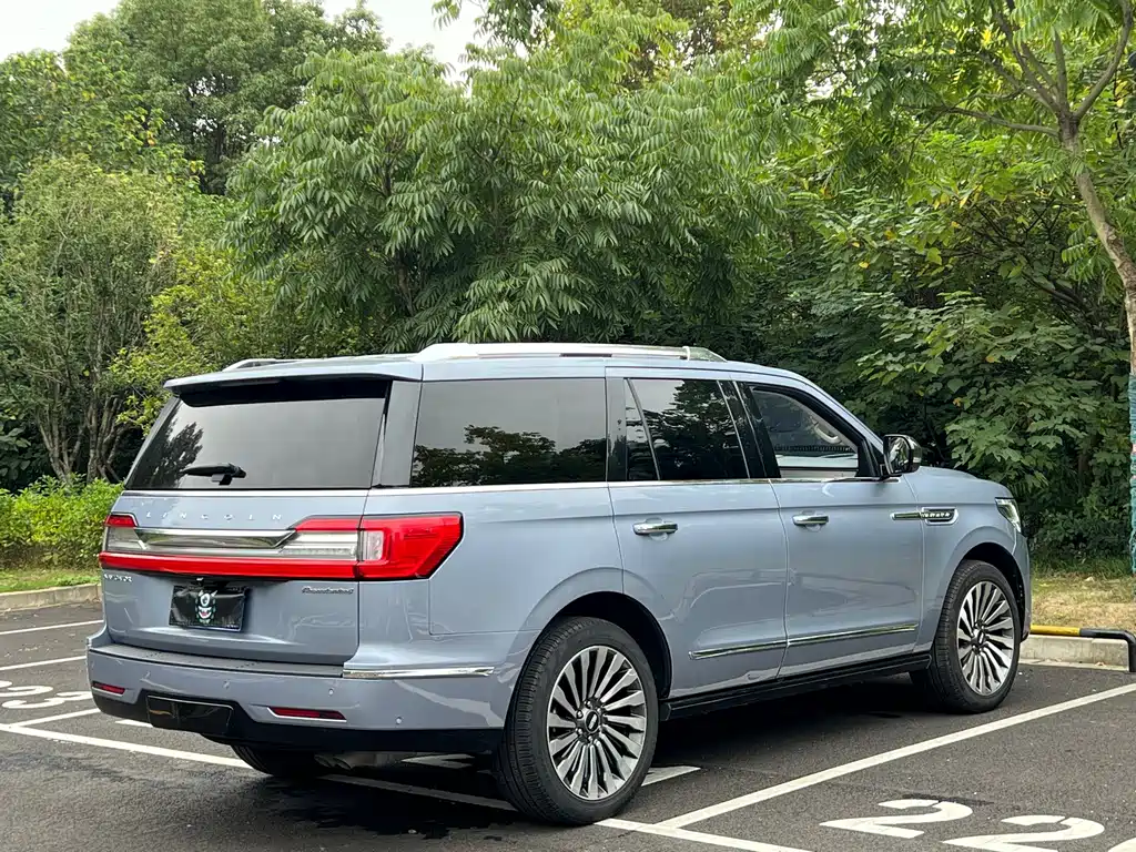 Lincoln Navigator — миниатюра 15