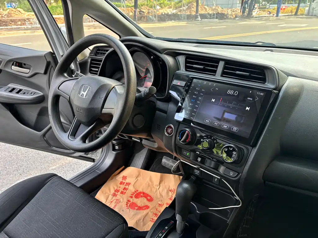 Honda Fit — миниатюра 24