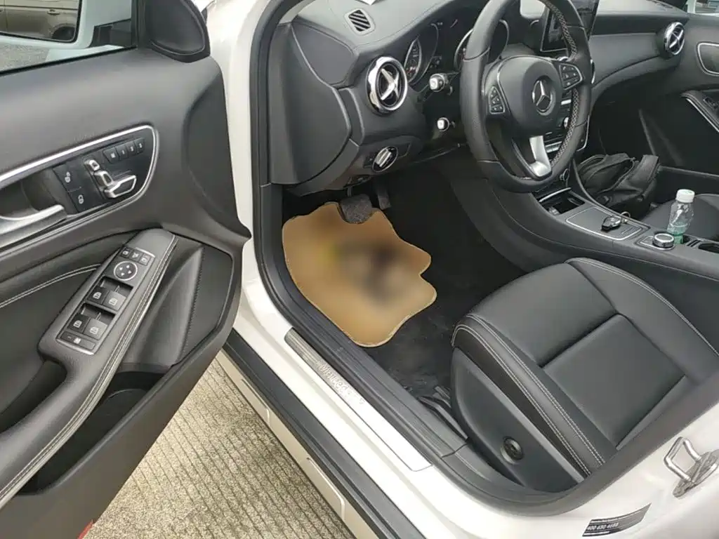 Mercedes-Benz GLA — миниатюра 16
