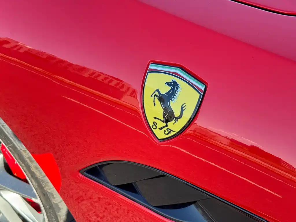 Ferrari California T 2012 4.3L