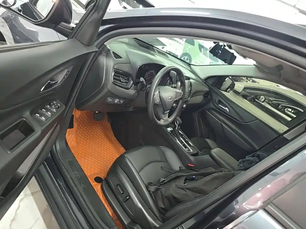 Chevrolet Equinox — миниатюра 16