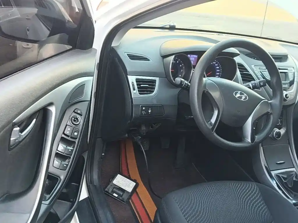 Hyundai Elantra Langdong — миниатюра 16