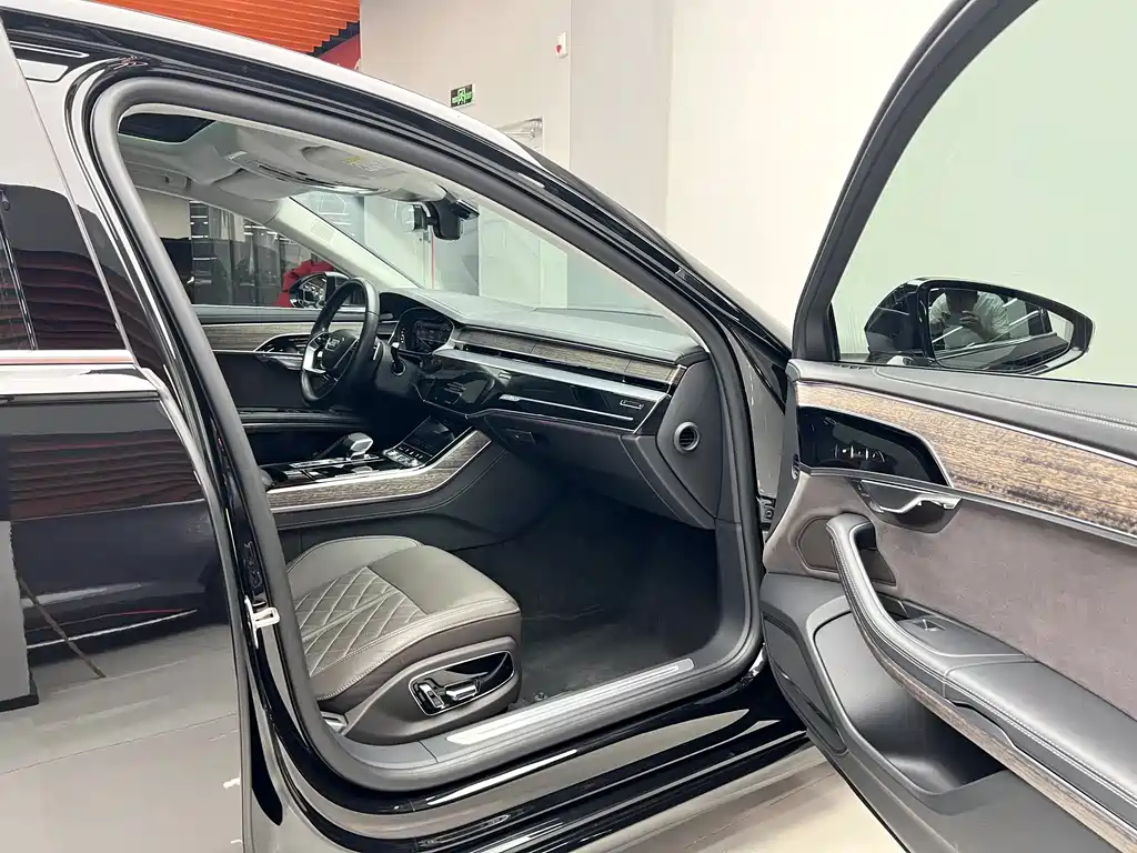Audi A8 — миниатюра 11