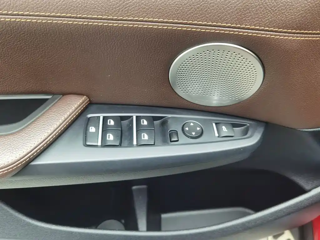 BMW X3 (Import) — миниатюра 9