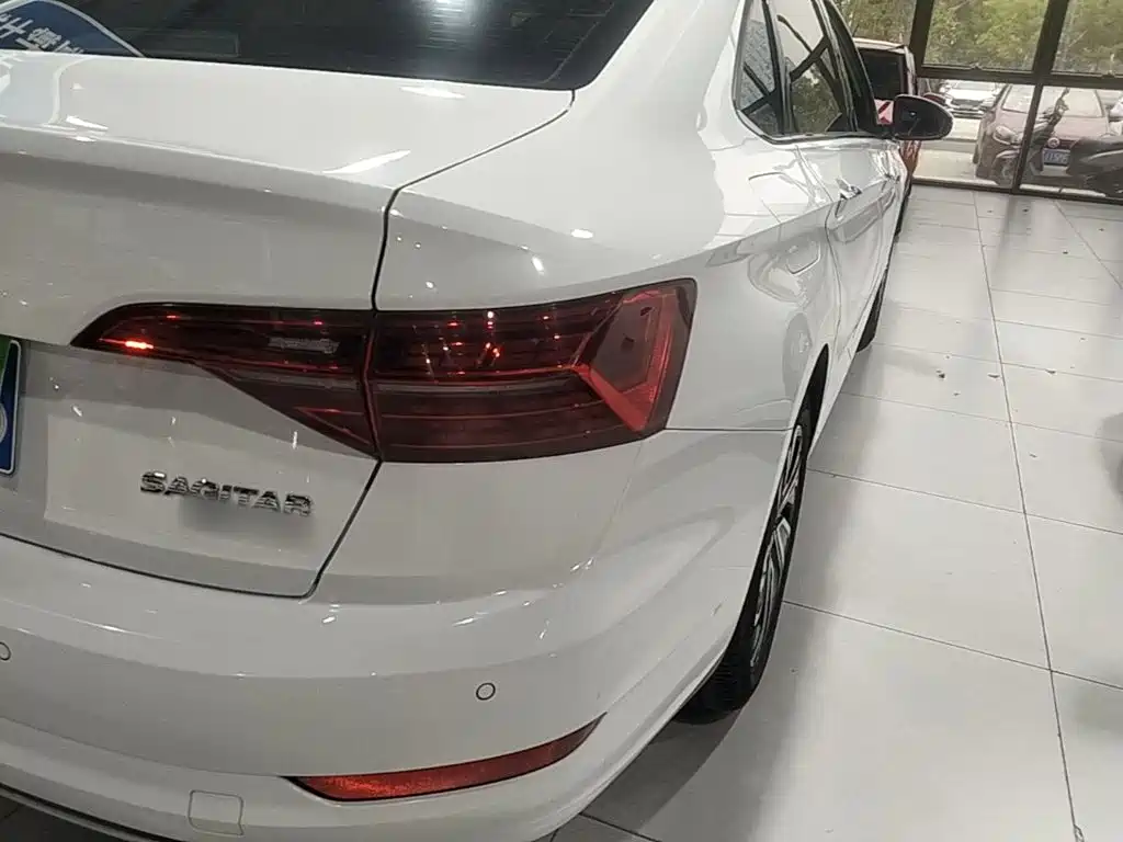 Volkswagen Sagitar — миниатюра 8