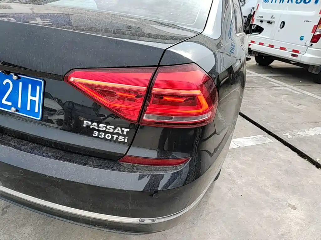 Volkswagen Passat — миниатюра 8