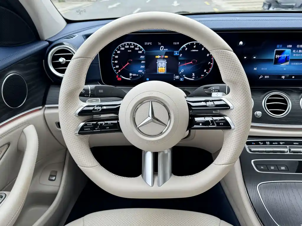 Mercedes-Benz E-Class — миниатюра 6