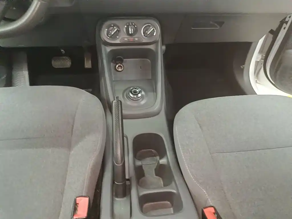 Wuling Hongguang EV — миниатюра 10