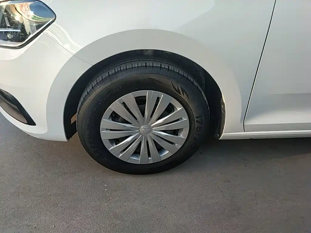 Volkswagen Santana — миниатюра 23