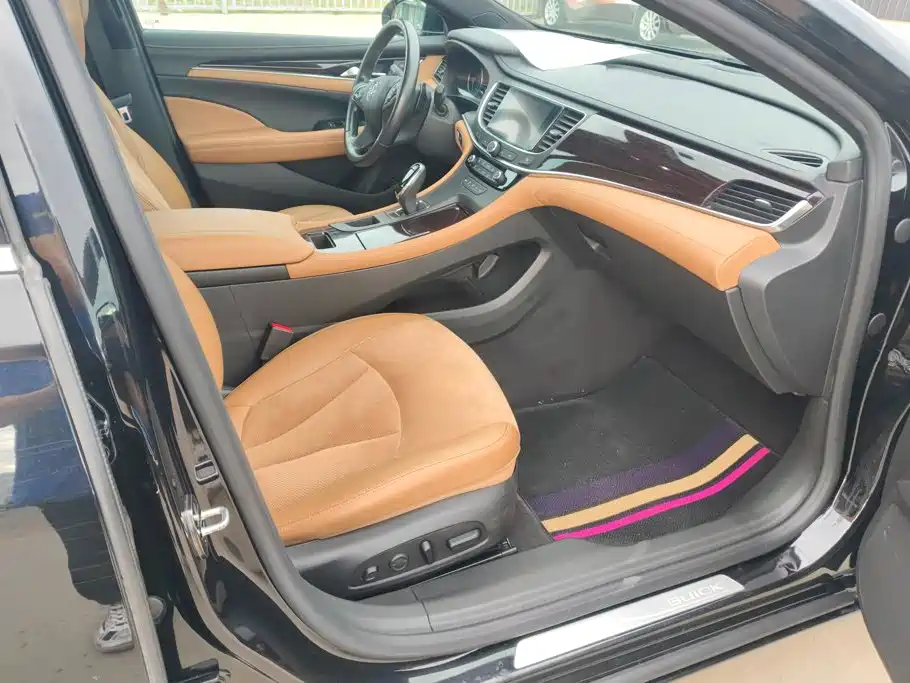 Buick LaCrosse — миниатюра 8