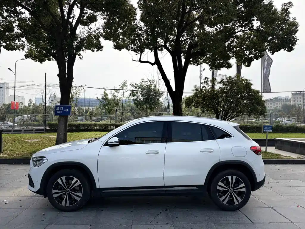 Mercedes-Benz GLA — миниатюра 4