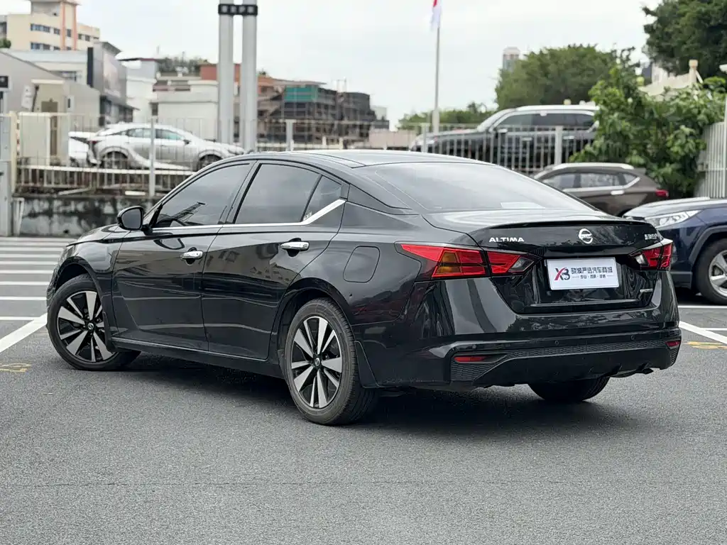 Nissan Teana — миниатюра 5