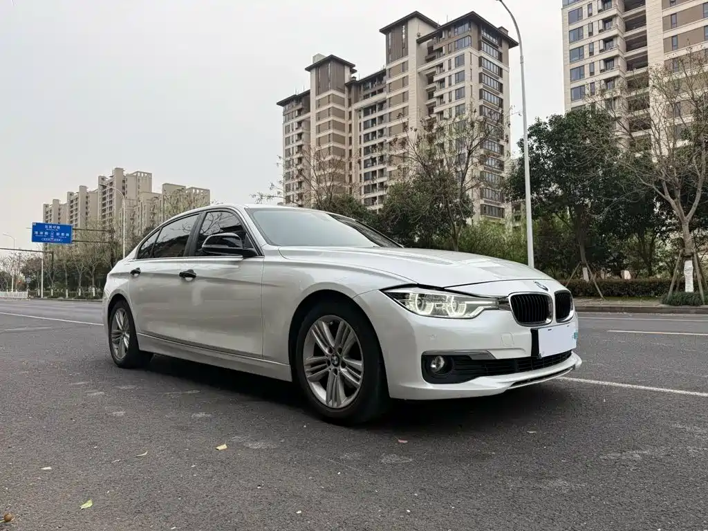 BMW 3 Series — миниатюра 9