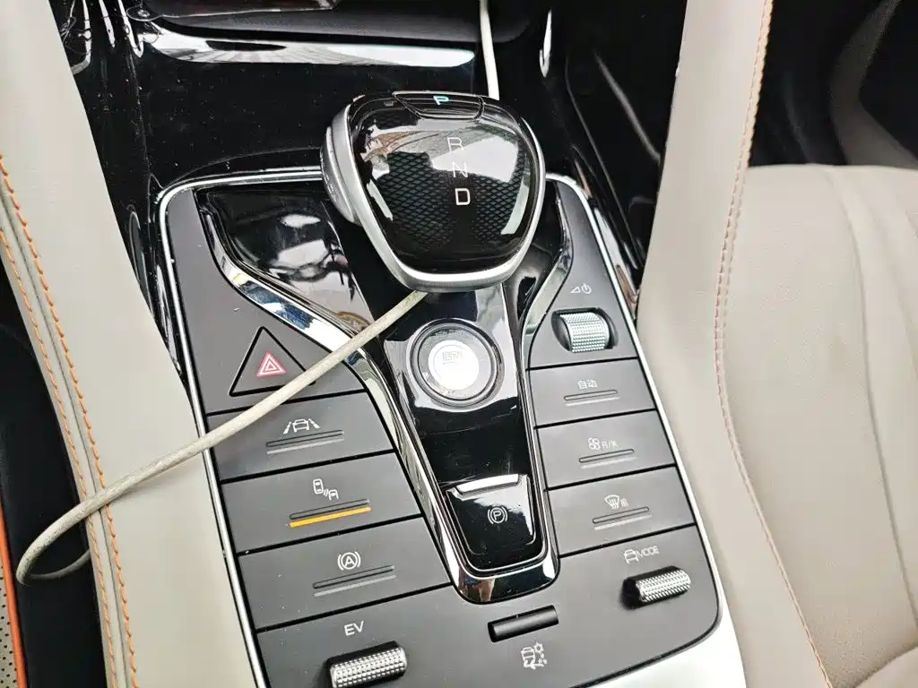 BYD PLUS New Energy — миниатюра 10