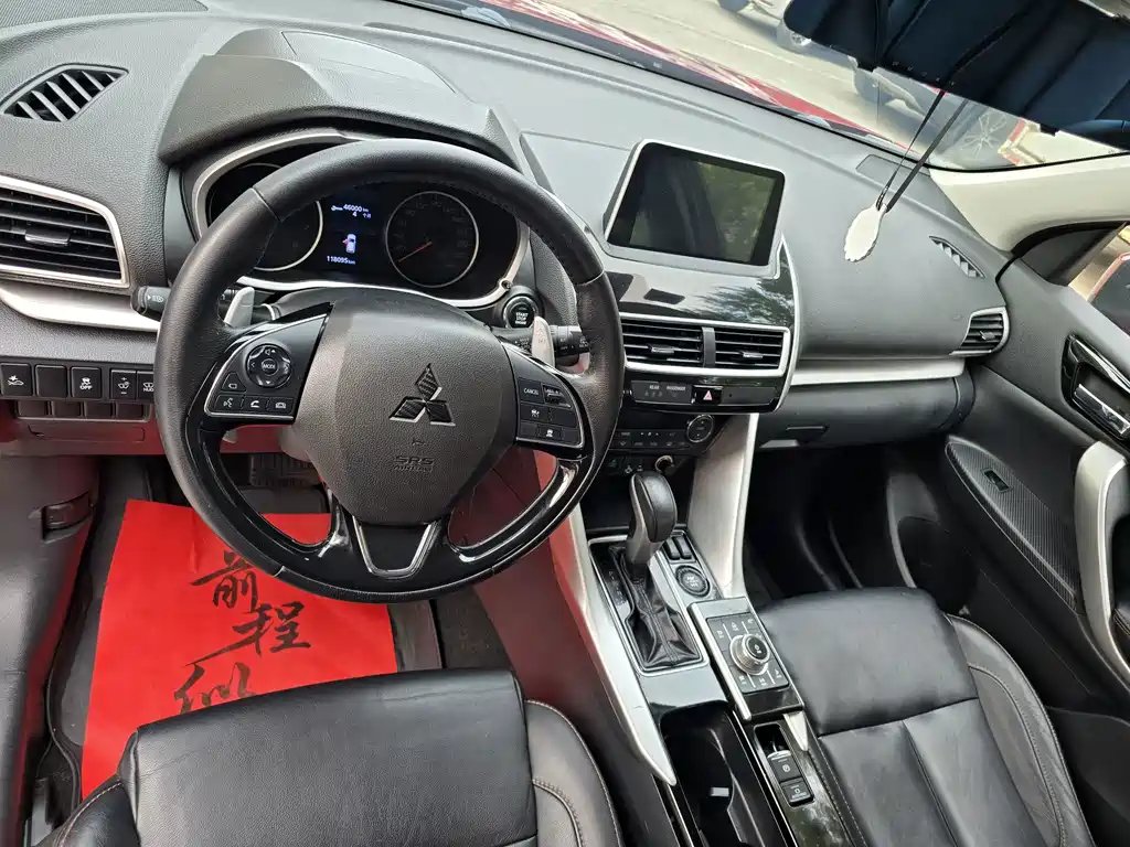 Mitsubishi Eclipse Cross — миниатюра 8