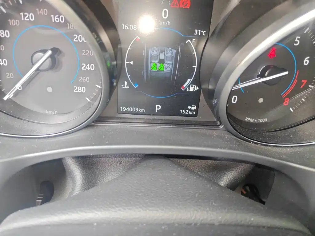 Jaguar F-PACE — миниатюра 5