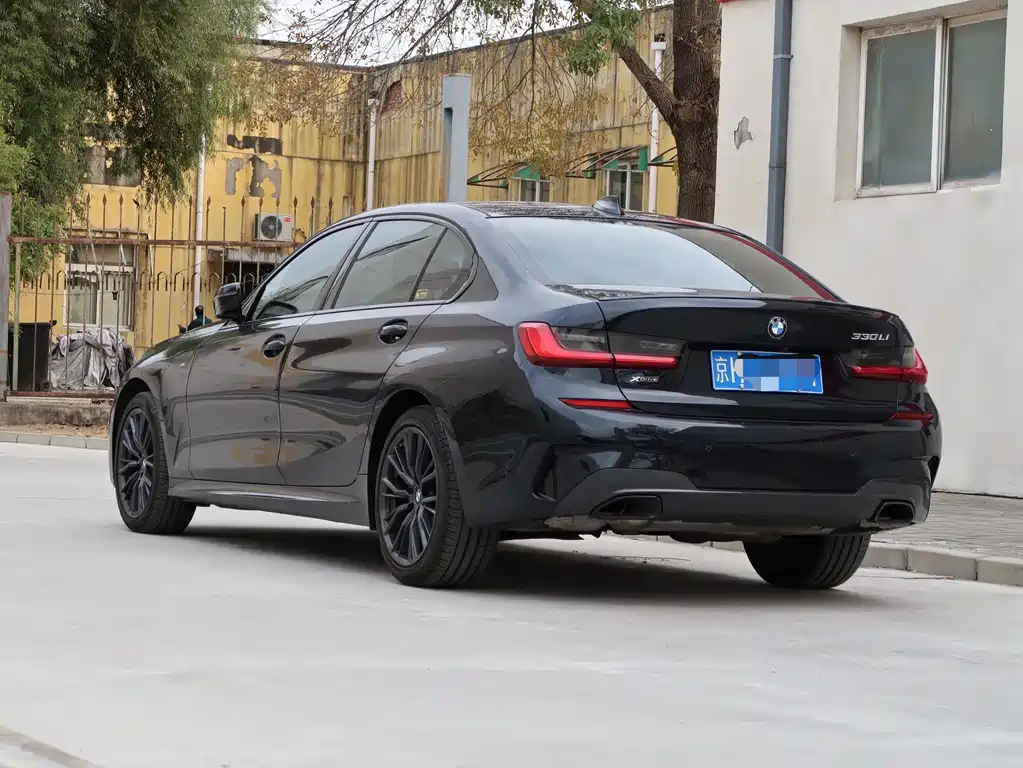 BMW 3 Series — миниатюра 4