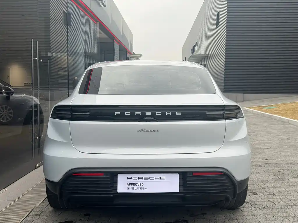 PORSCHE MACAN NEW ENERGY