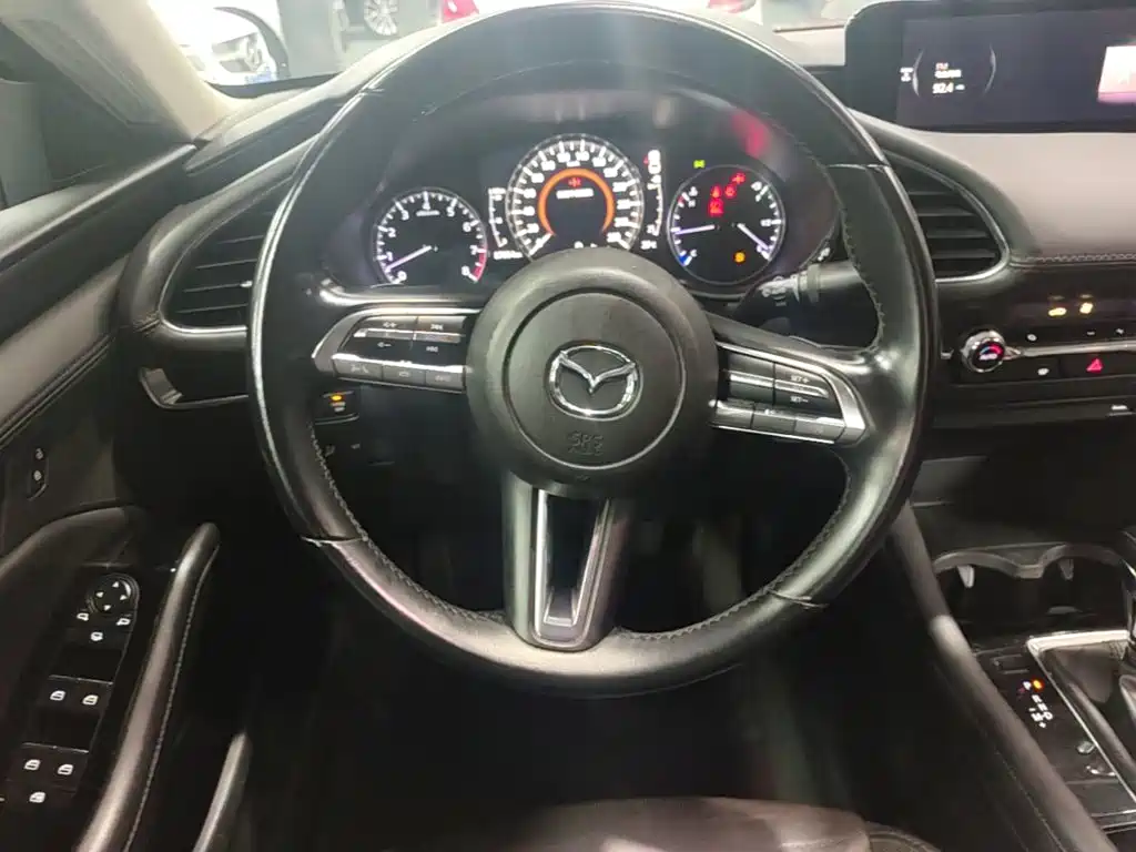 Mazda Mazda3 3 2020 2.0L AT
