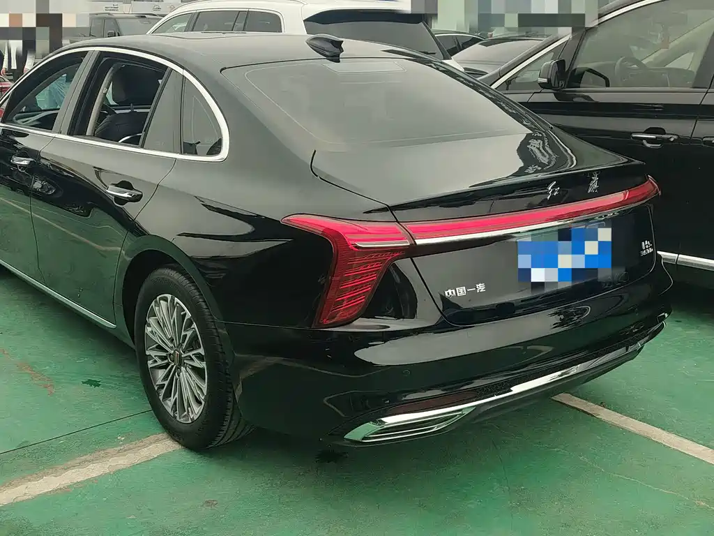 Hongqi Hongqi H5 — миниатюра 9