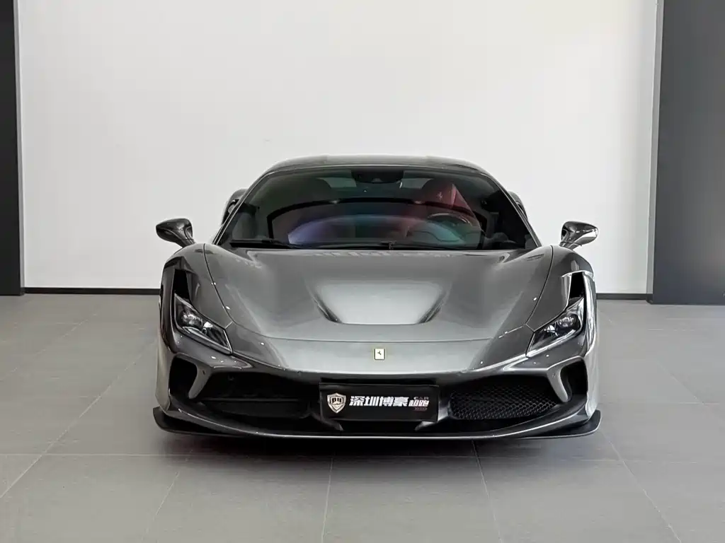 FERRARI F8