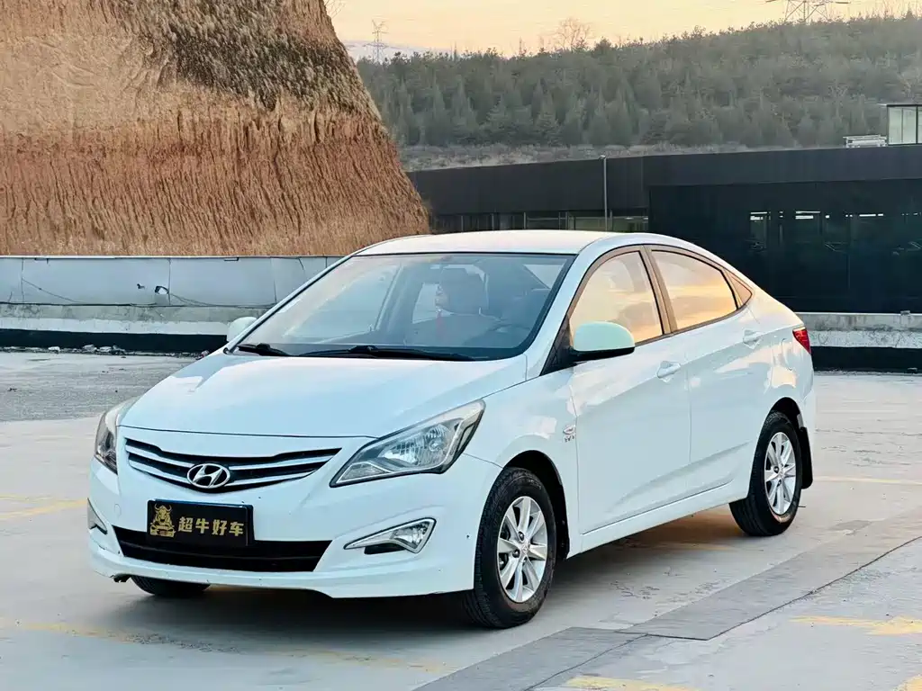 Hyundai Verna 2016