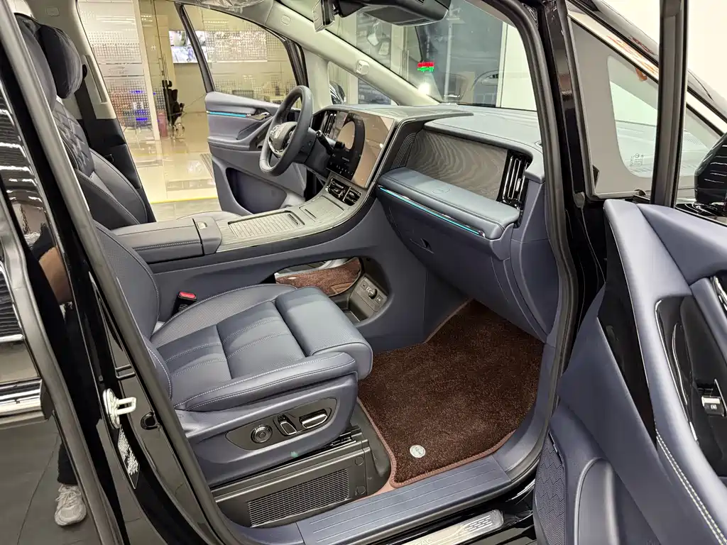 GAC TRUMPCHI YEARNING FOR M8