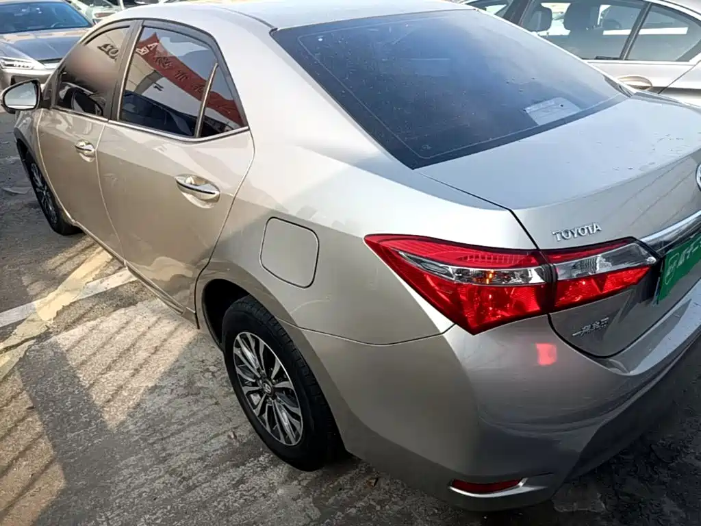 Toyota Corolla — миниатюра 5