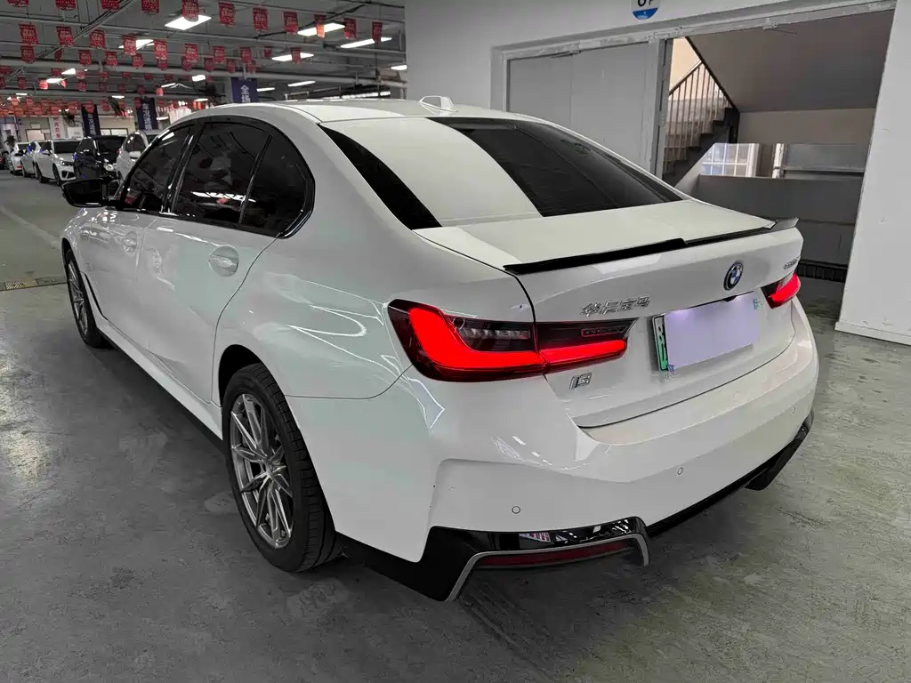BMW i3 — миниатюра 9
