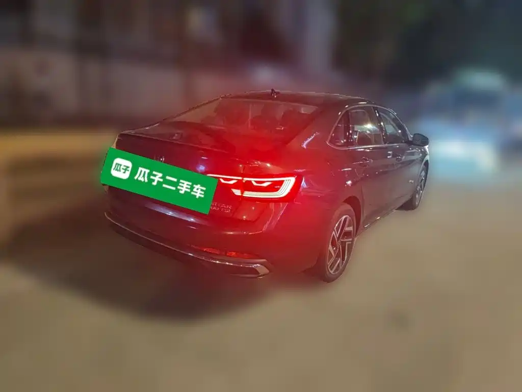 Volkswagen Sagitar — миниатюра 6