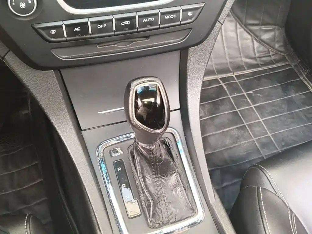 Geely Emgrand — миниатюра 14