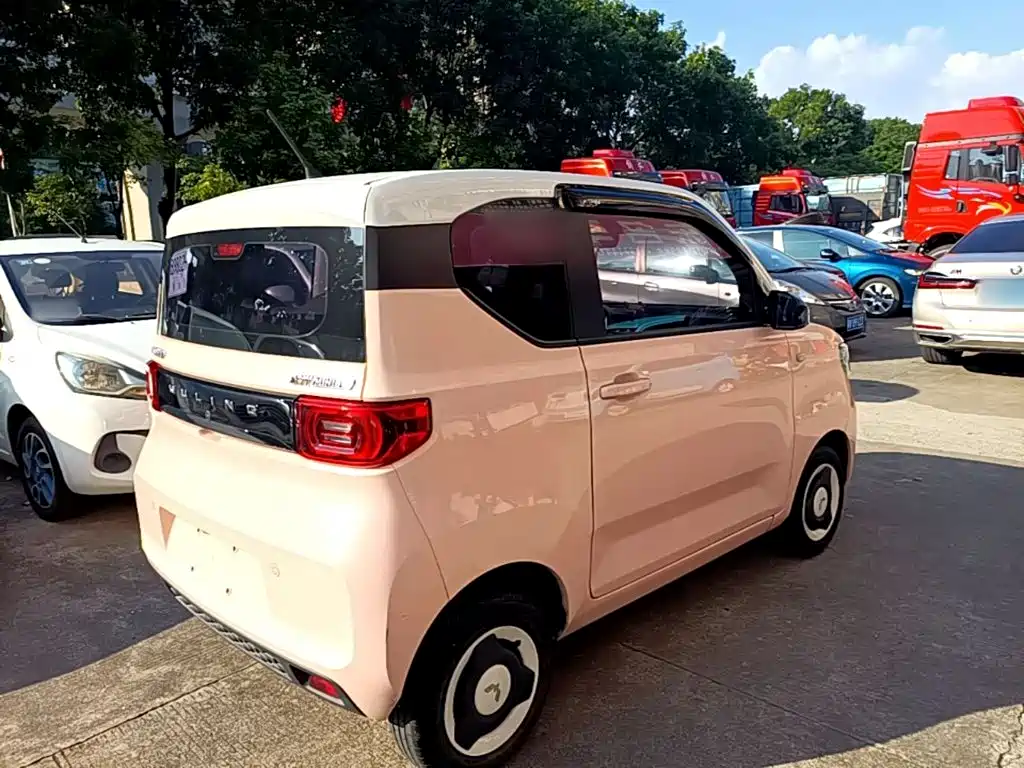 Wuling MINIEV — миниатюра 7
