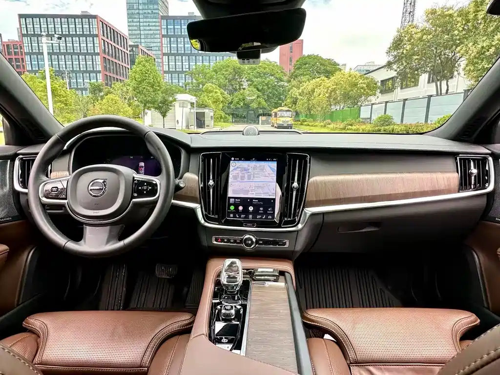 Volvo V90 2024 Cross Country B5 AWD