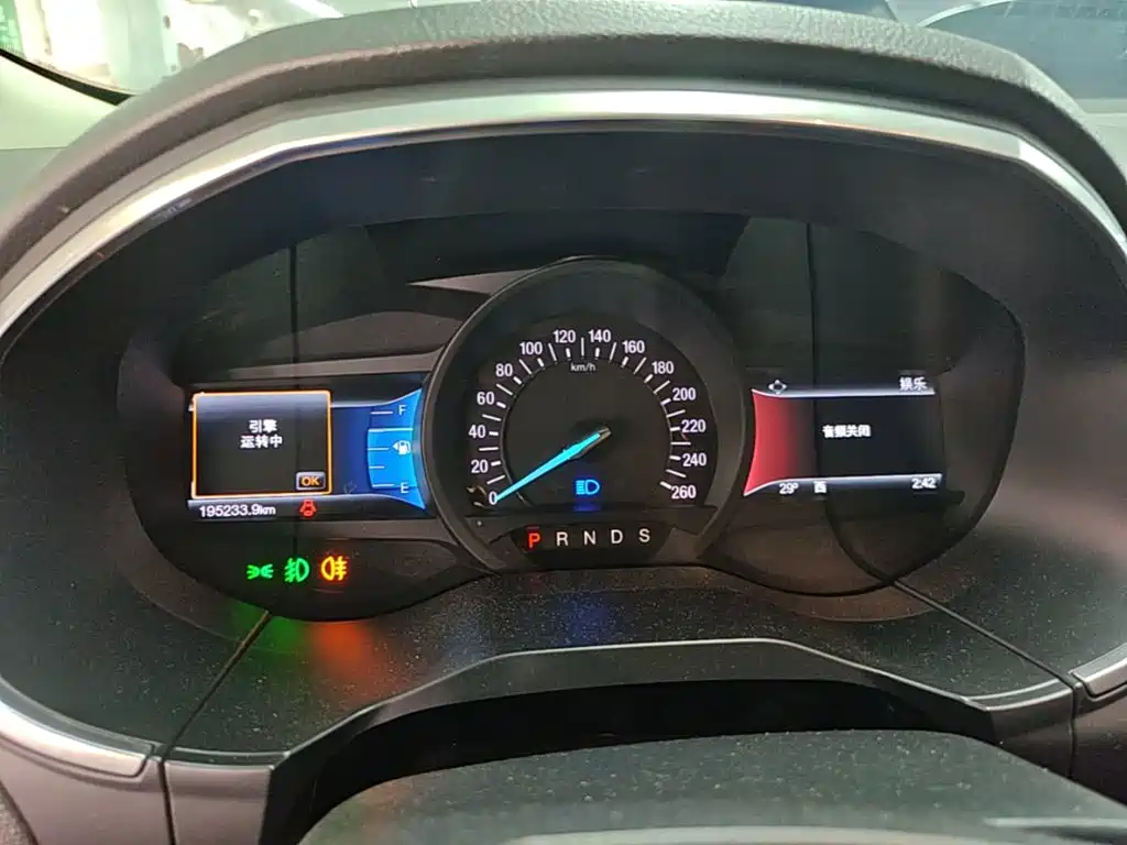 Ford Edge — миниатюра 12