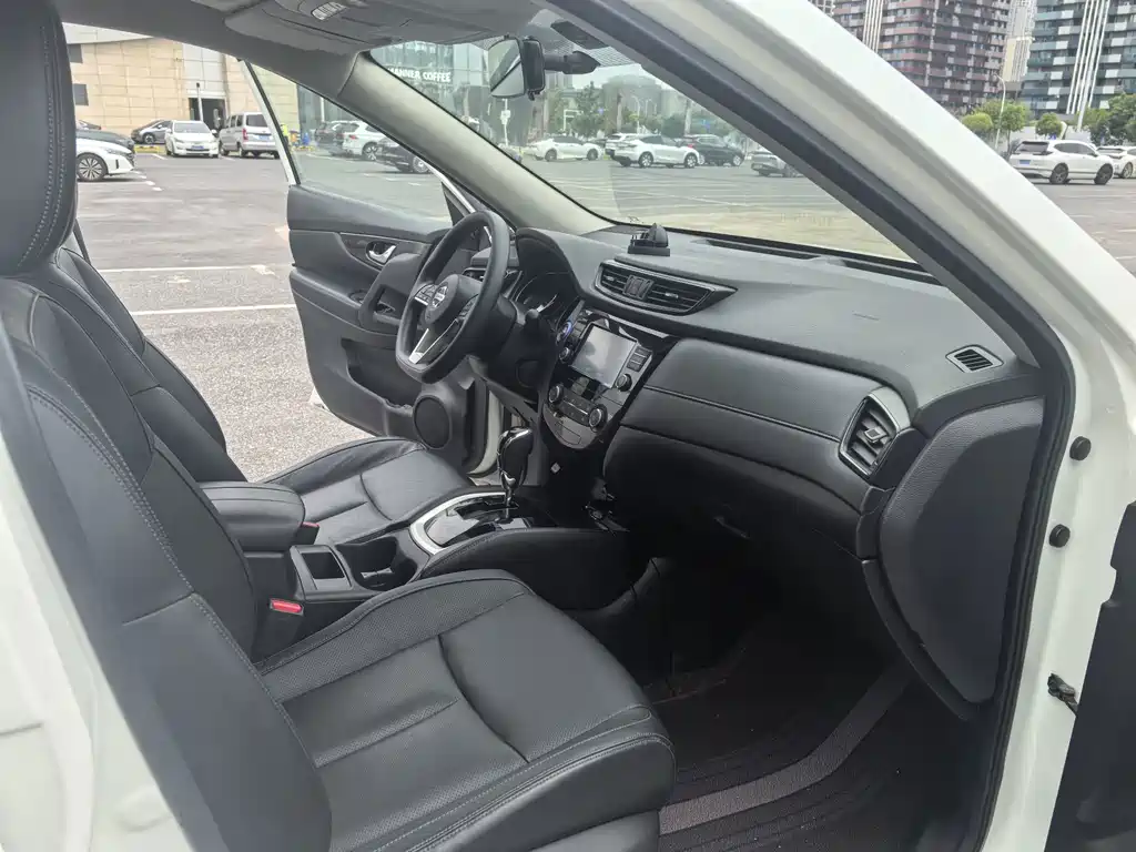 Nissan X-Trail — миниатюра 10