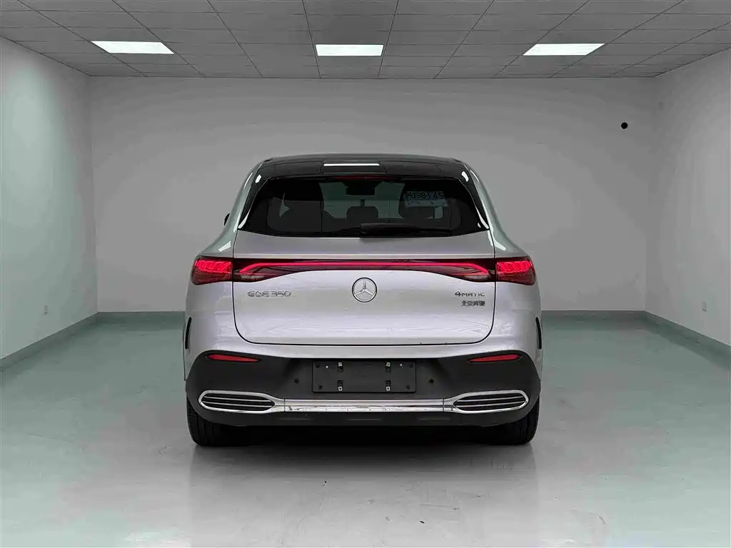 Mercedes-Benz EQE SUV — миниатюра 23