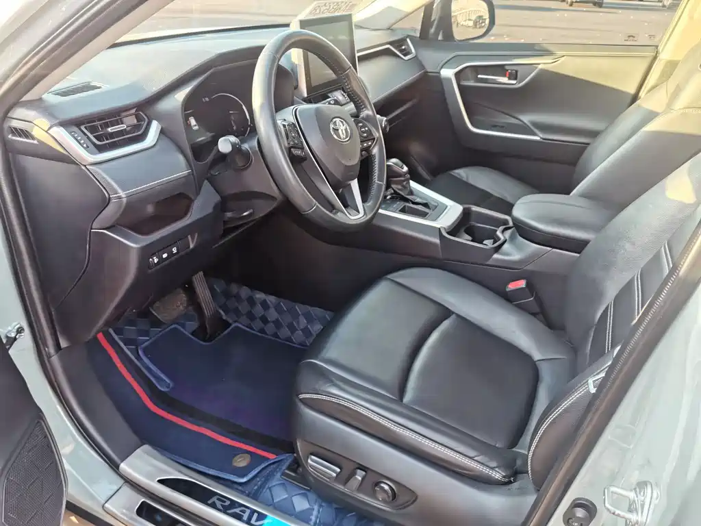 Toyota RAV4 2020 2.0L CVT Luxury