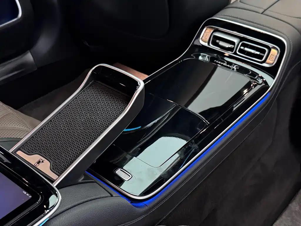 Mercedes-Benz S-Class — миниатюра 24