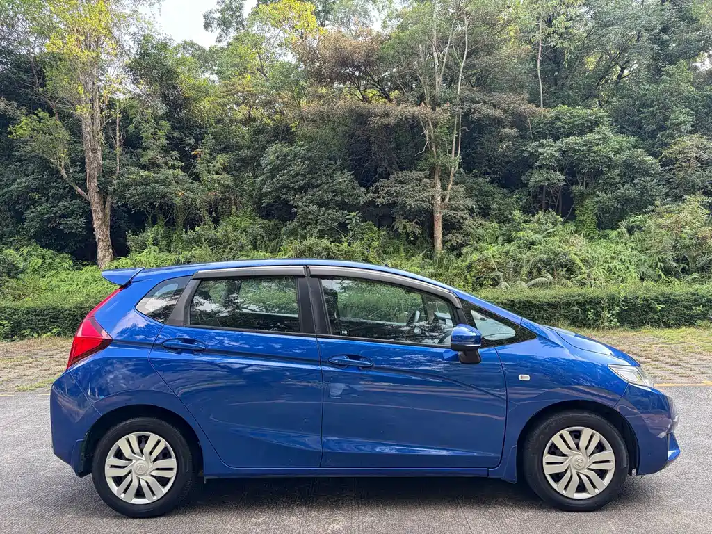 Honda Fit — миниатюра 6