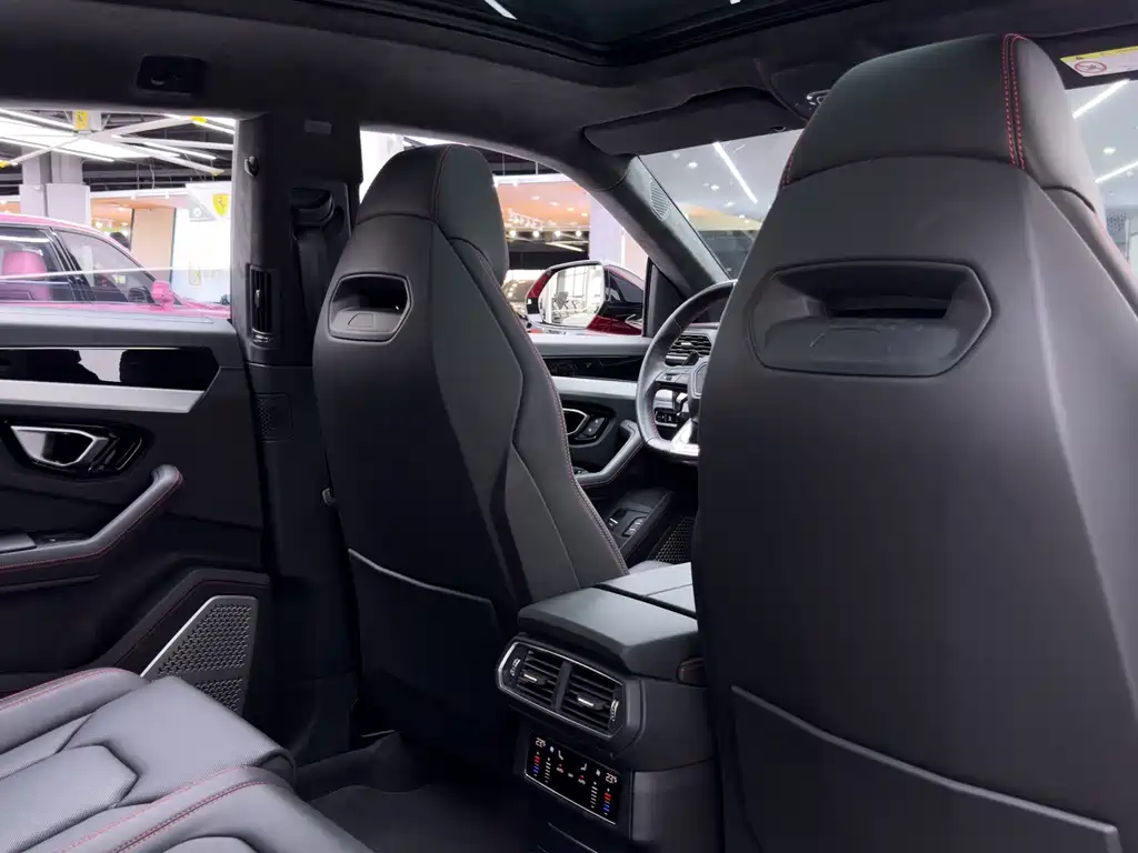 Lamborghini Urus — миниатюра 30